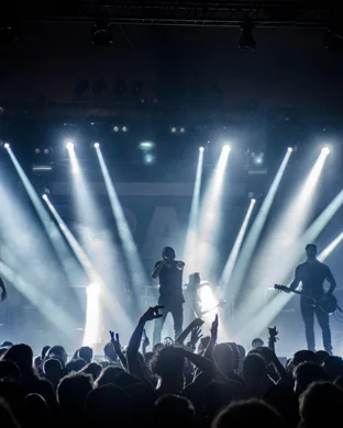 Robert Jon and The Wreck