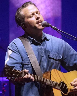 Live concert by Jason Isbell